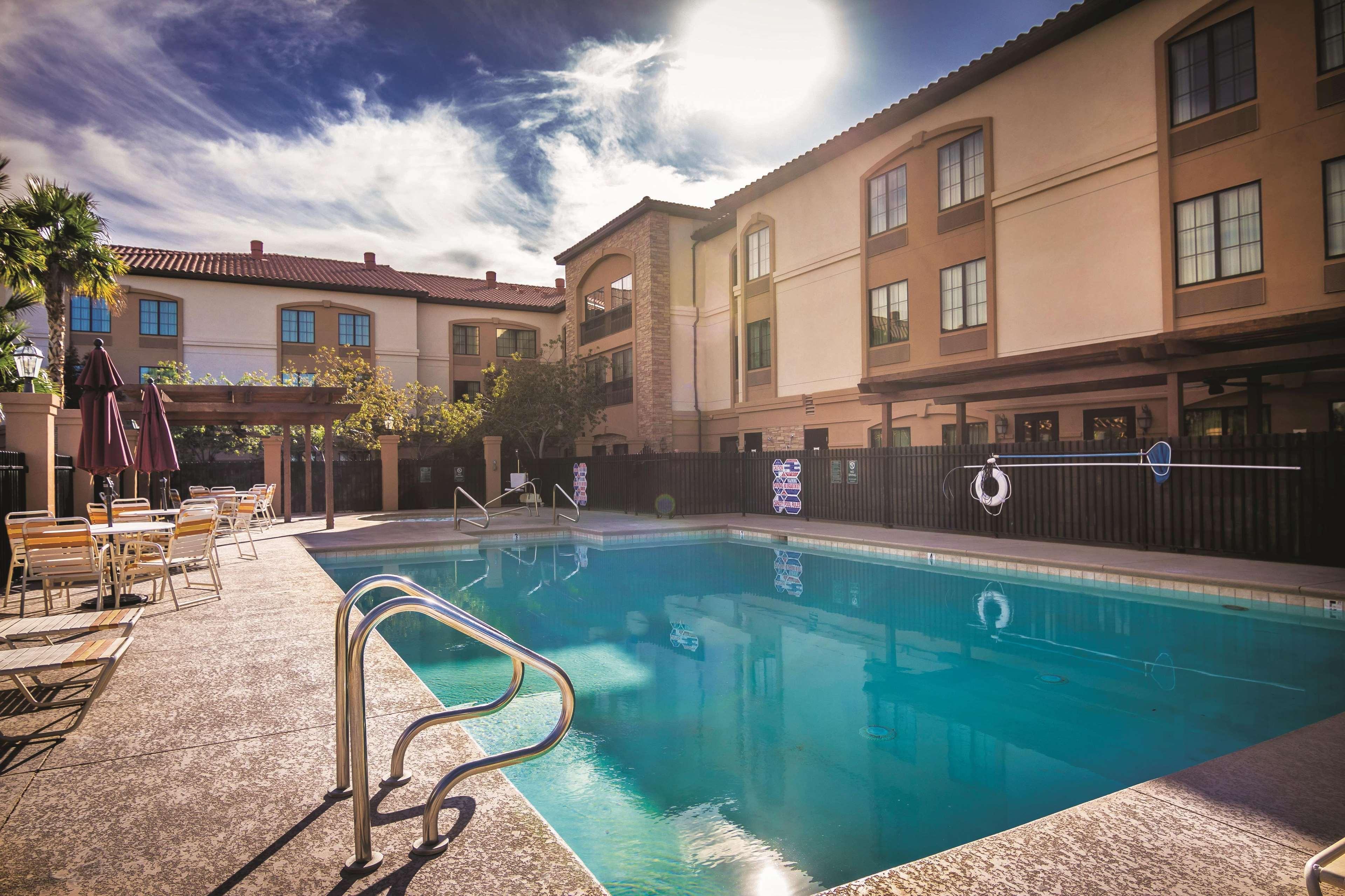 La Quinta By Wyndham Las Vegas Airport South Екстериор снимка