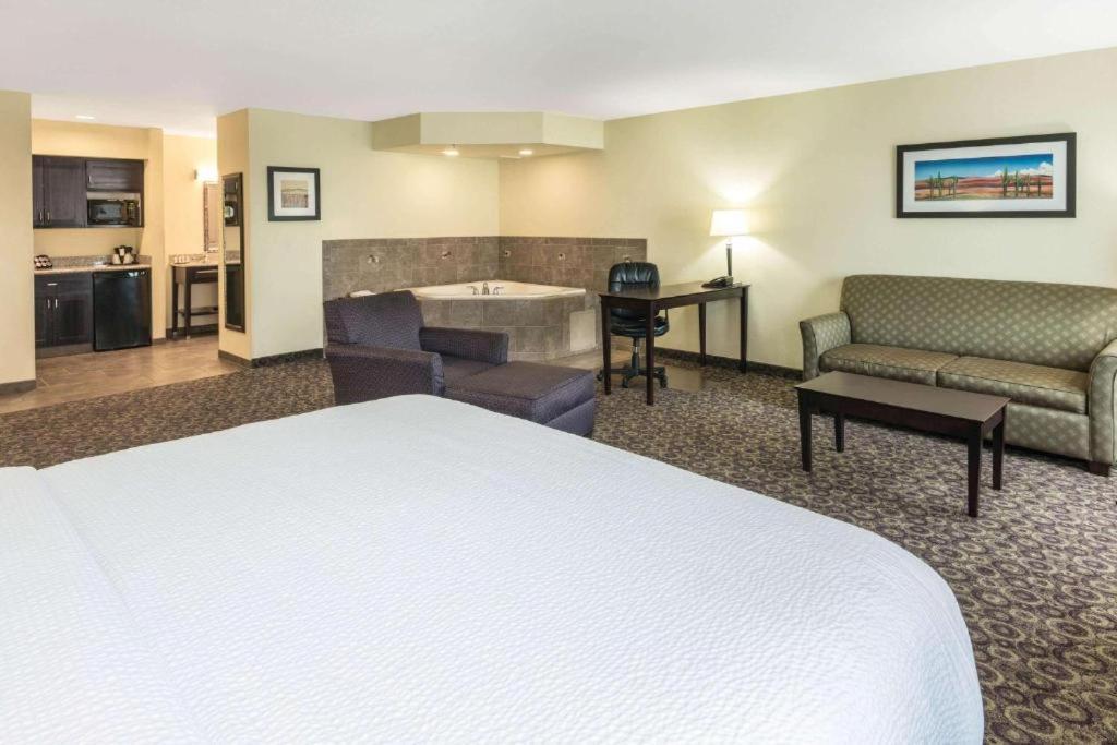 La Quinta By Wyndham Las Vegas Airport South Екстериор снимка